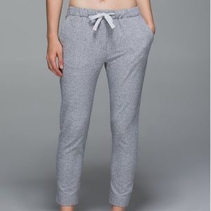 Lululemon Jet Crop Slim Heathered Herringbone